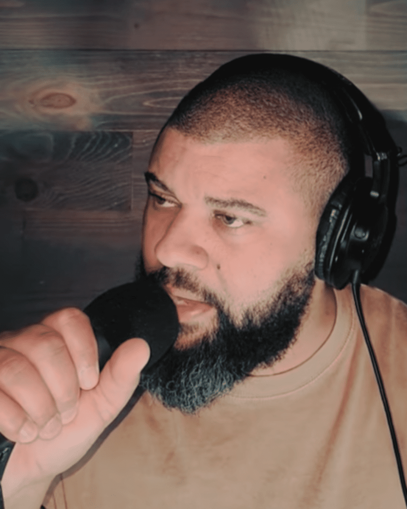 singing Andre Ramone 2023